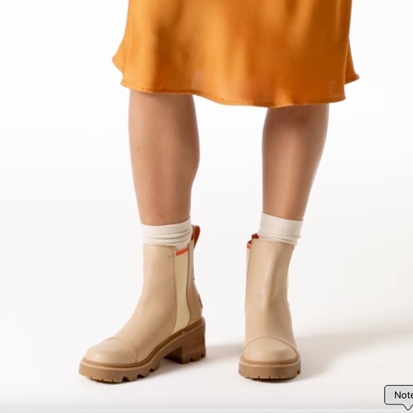 Sorel Joan Now Chelsea Boot Size 11 in Honest Beige, Gum - Picture 15 of 15